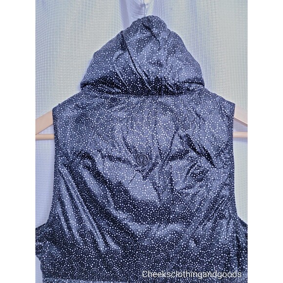 Lululemon 2 Fluffin Awesome Goose Down Vest  Women's size 2 Freckle Flower - Picture 8 of 10
